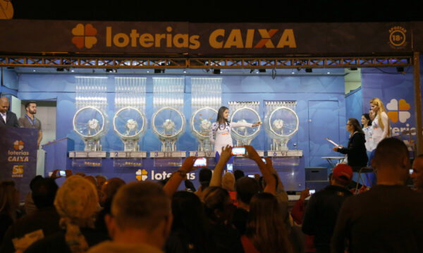 Caixa muda o calendário das loterias; sorteios da Mega-Sena e de outras diversas modalidades passam a ocorrer aos domingos