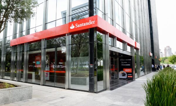 Preferimos jogar seguro diante da incerteza macro, diz CFO do Santander após balanço