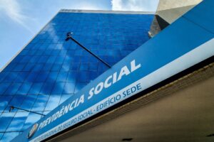 INSS inicia pagamento de benefícios de julho nesta segunda; veja calendário