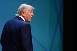 Trump prepara novas tarifas para substituir alíquotas temporárias de 1