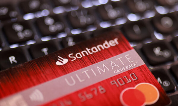 Santander reafirma metas de médio prazo após aumento do lucro líquido