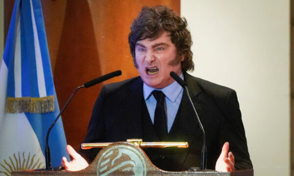 Milei anuncia projeto de lei para reforma do BC argentino que proibirá