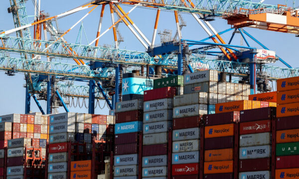 União Europeia promete buscar esclarecimentos dos EUA sobre tarifa; Au