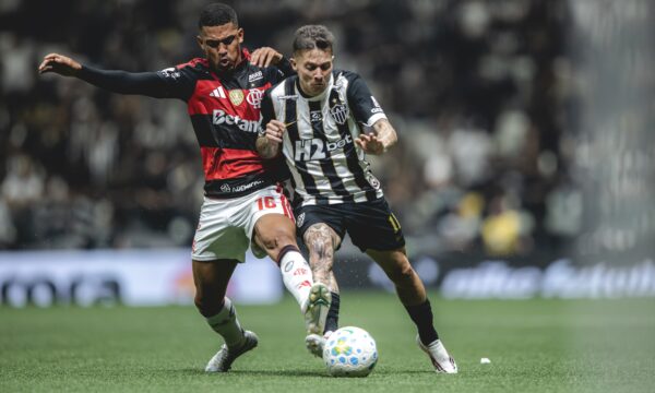 Atlético-MG provoca Flamengo após campanha de nova camisa