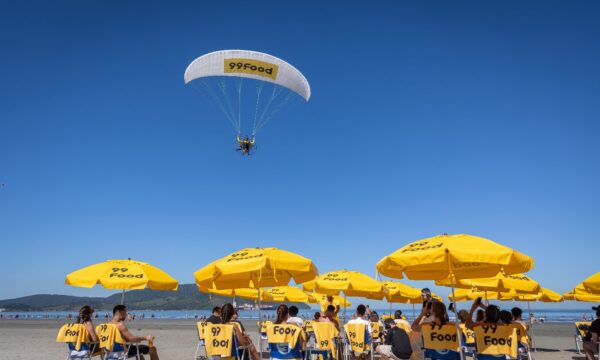 Com referências a Charlie Brown Jr., 99Food anuncia chegada a Santos