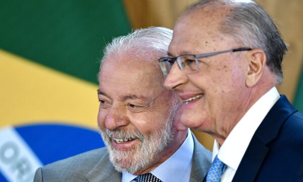 Eleições 2026: PSB oficializa Alckmin como vice na chapa de Lula