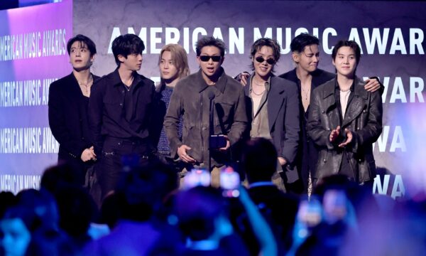 CEO do Grammy se pronuncia sobre boicote de BTS à premiação