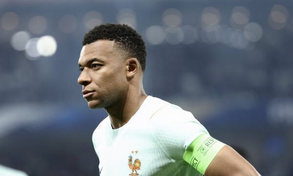 Queda da França impede Kylian Mbappé de alcançar recorde de Cafu