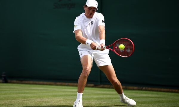 João Fonseca cai no ranking, mas segue no top 30 da ATP