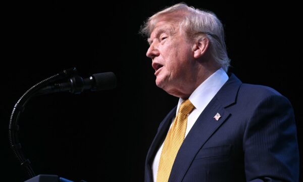Trump anuncia acordo para desarmamento do Hamas em Gaza
