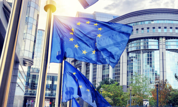 BCE alerta que stablecoins podem drenar depósitos bancários; entenda o que isso significa