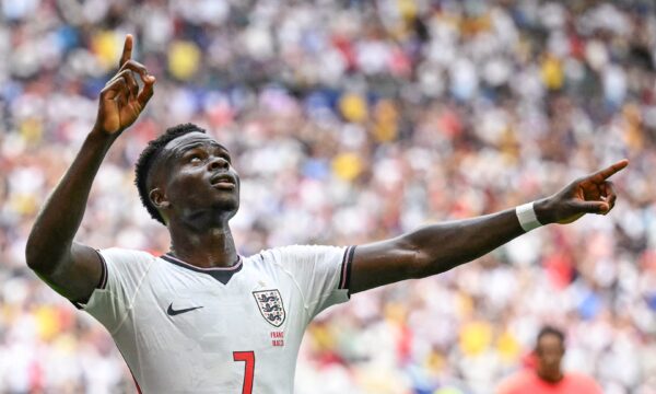 Inglaterra vence França em jogo de dez gols e garante o terceiro lugar