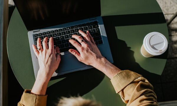 Você está usando IA do jeito errado? Os erros que fazem profissionais