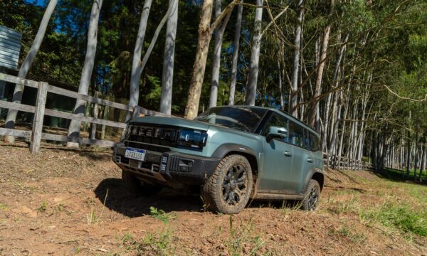 Jetour T2 4×4 entrega valentia no off-road e ótimo espaço interno
