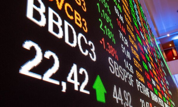 Ibovespa sobe 3,47% em julho e tem melhor mês desde fevereiro