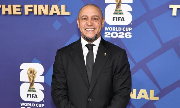 Em parceria com Ronaldo, Roberto Carlos confirma compra de clube pauli