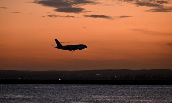 Alerta de desconto: como monitorar preços de passagens aéreas e economizar com viagens