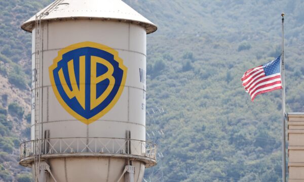 Justiça dos EUA amplia bloqueio à fusão entre Paramount e Warner Bros.