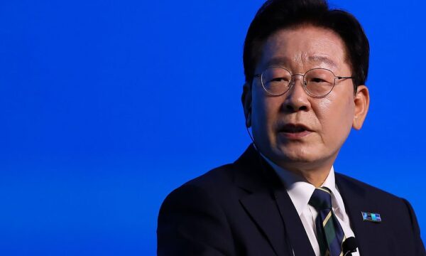 Samsung e SK Hynix fecham acordos de US$ 950 bilhões para fornecer chips de IA a empresas dos EUA