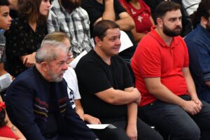 Lula diz que não vai proteger Lulinha em investigação da PF: ‘Terá de