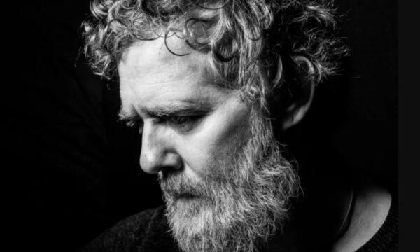 5 álbuns para conhecer a obra de Glen Hansard, um dos grandes nomes do folk contemporâneo