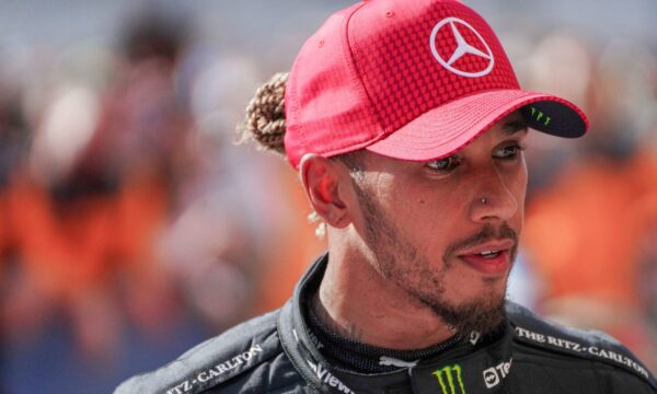 Hamilton e Antonelli perdem posições no grid do GP da Hungria após punições