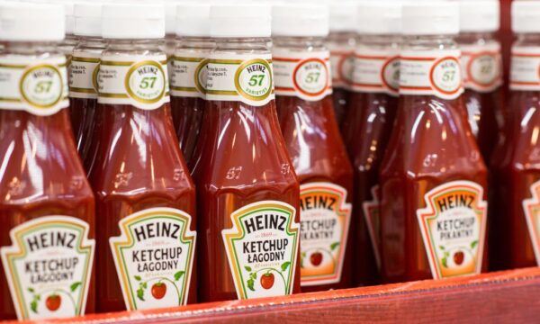 Nem o Mickey Mouse garante a volta do ketchup Heinz ao gosto do mercad