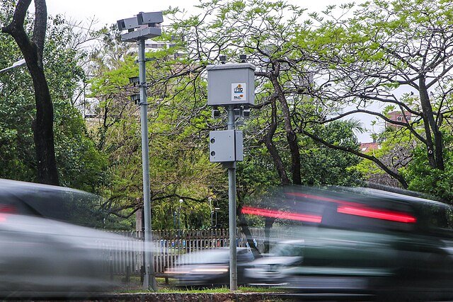 Câmeras com IA flagram mil infrações na Raposo Tavares em 72h; entenda
