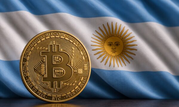 Peso na mínima: quantos anos um argentino precisa trabalhar para comprar 1 bitcoin?