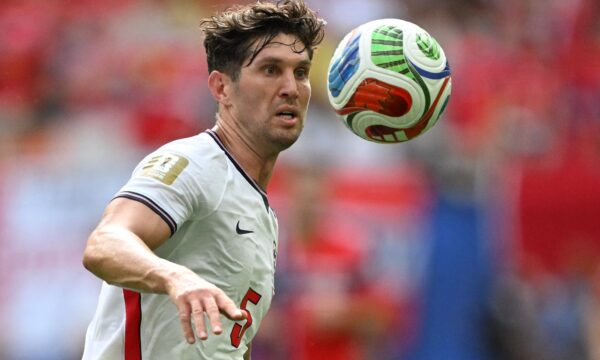 Desempregado? Zagueiro da Inglaterra disputa semifinal da Copa sem time; entenda