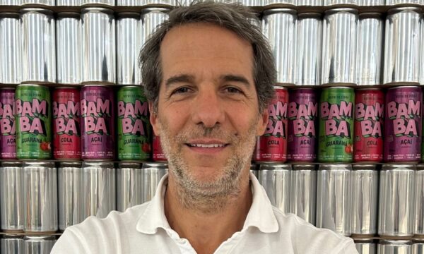 Após vender marca para gigante francesa, este italiano fará milhões com refri saudável no Brasil