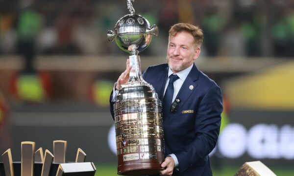 Copa do Mundo de 2030 pode ter 64 seleções, diz presidente da Conmebol