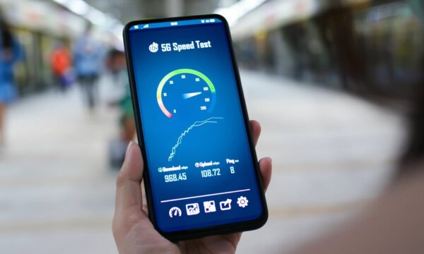 Buscas por testes de velocidade de internet disparam no Brasil
