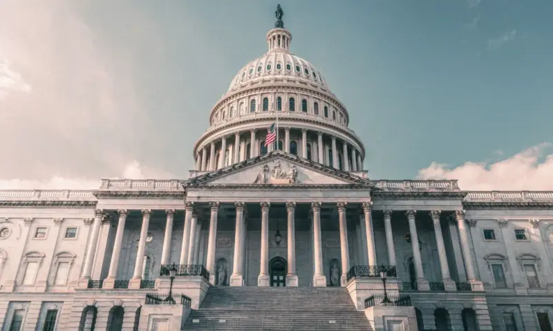 Senado dos EUA divulga nova versão do Clarity Act com regra de ética antes de possível votação