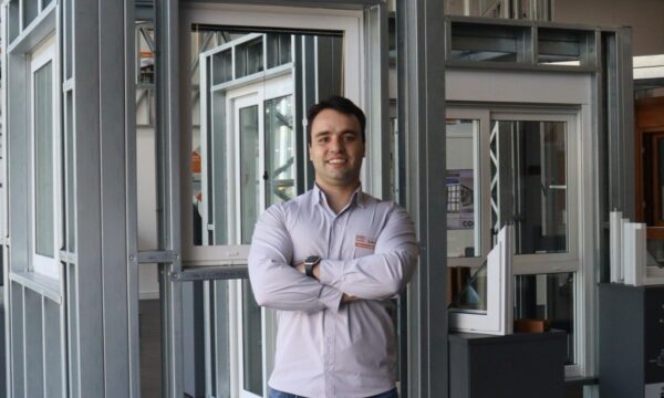Com esta empresa de construção vai faturar R$1,2 bilhão sem usar cimento e tijolo