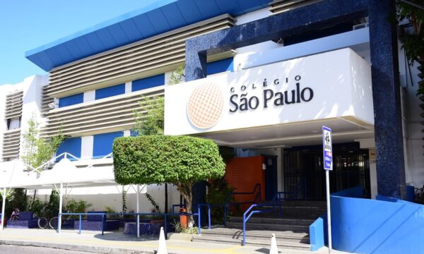 Como esse colégio de Salvador formou a 1ª colocada em Medicina na USP