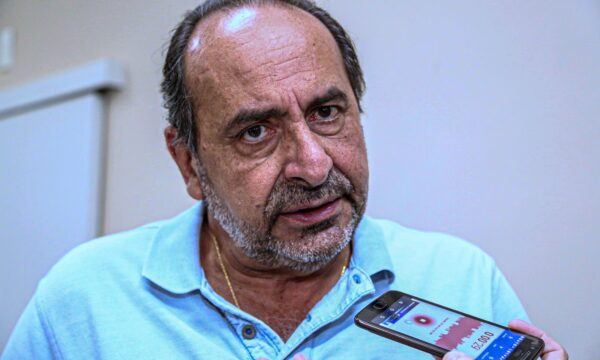 Kalil oficializa candidatura ao governo de Minas e ainda negocia alianças