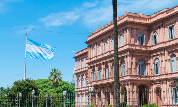 Argentina tem nota de crédito elevada pela Moody’s após avanços econôm