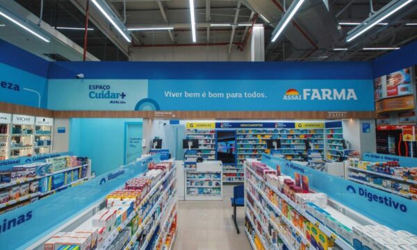 O que os investidores estão achando da primeira farmácia do Assaí