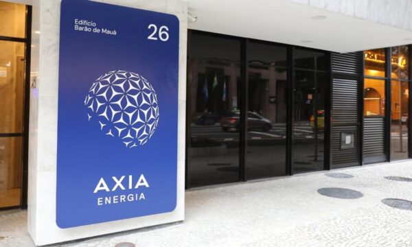 Axia (AXIA3) convoca assembleia para incorporar quatro subsidiárias e