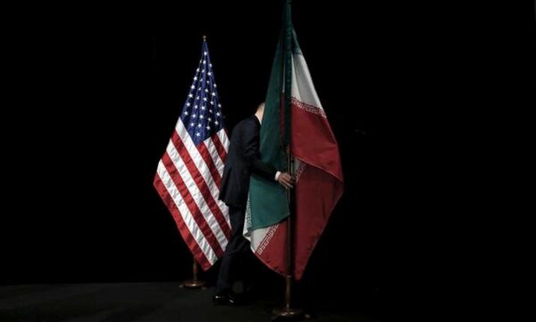 Trump deve aguardar encontro com Netanyahu para assinar acordo com Irã