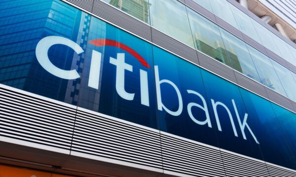 Citi tem melhor receita trimestral em uma década e lucro salta 45%