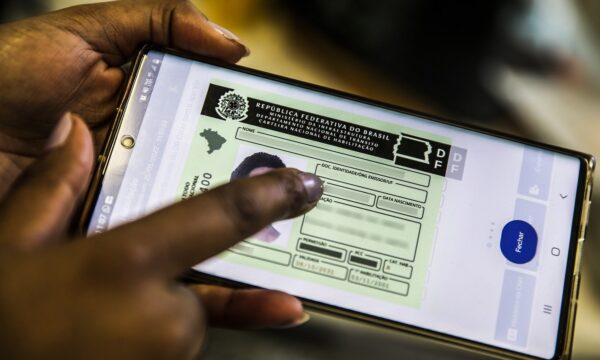 STF pode derrubar a CNH sem autoescola? Entenda a ação no Supremo