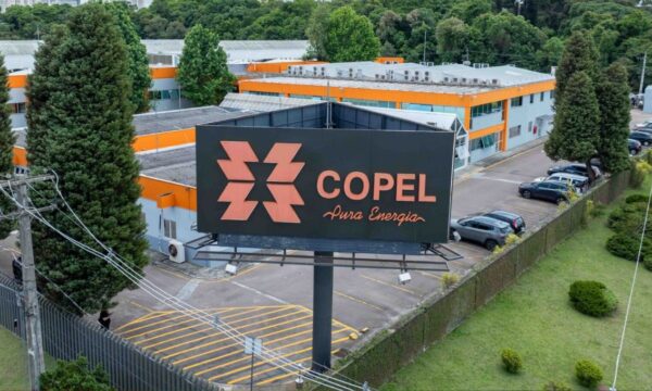 Copel (CPLE6) eleva meta de alavancagem e mantém política de distribui