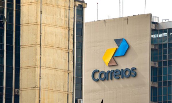 TCU cita risco fiscal dos Correios e defende compensação de custos da