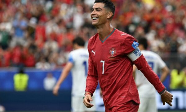 Cristiano Ronaldo pode estampar a capa do EA FC 27, aponta vazamento