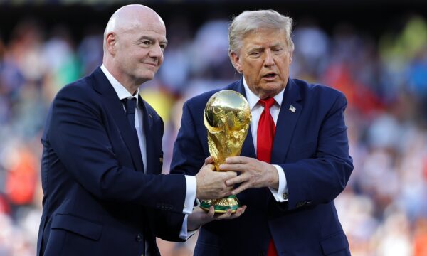 Infantino estuda vender ‘fatia’ da Copa a grupo ligado a Trump, diz jornal