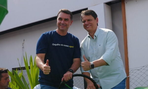 Eleições 2026: Tarcísio diz que Flávio vai honrar o legado de Jair Bolsonaro
