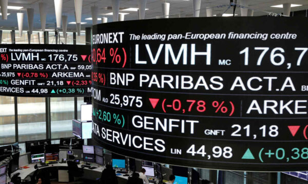 Bolsas da Europa fecham em alta com PIB forte; FTSE 100 destoa e cai após decisão de juros