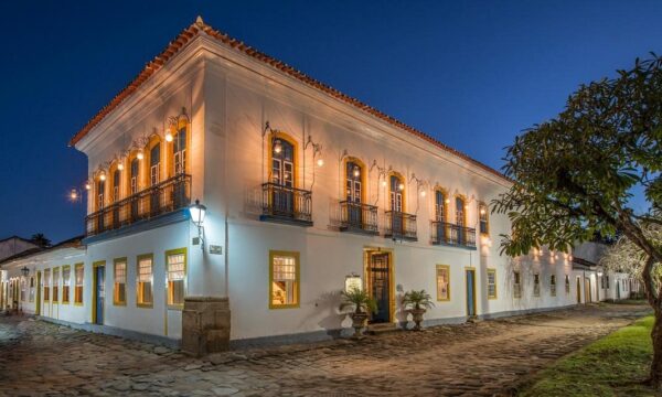 Como uma pousada de família virou um quarteirão de luxo em Paraty
